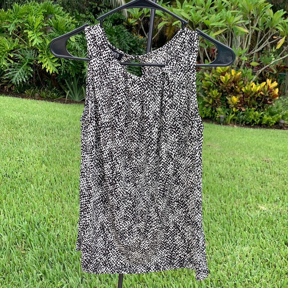 NWT Jones NY Sleeveless Blouse Size S